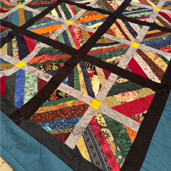 Handmade Patchwork Quilt - Picture 2 of 6